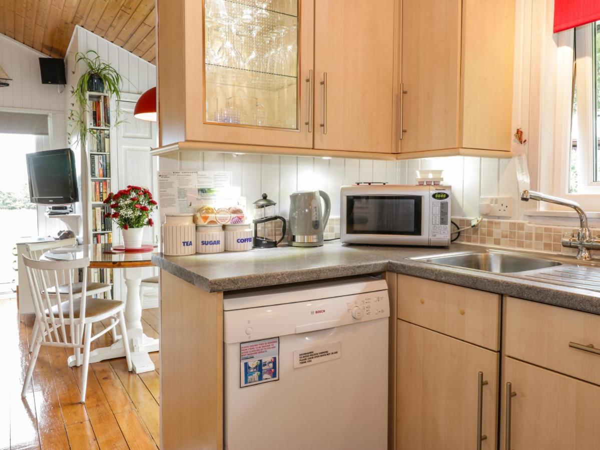 Meadow Lodge Coldingham Экстерьер фото